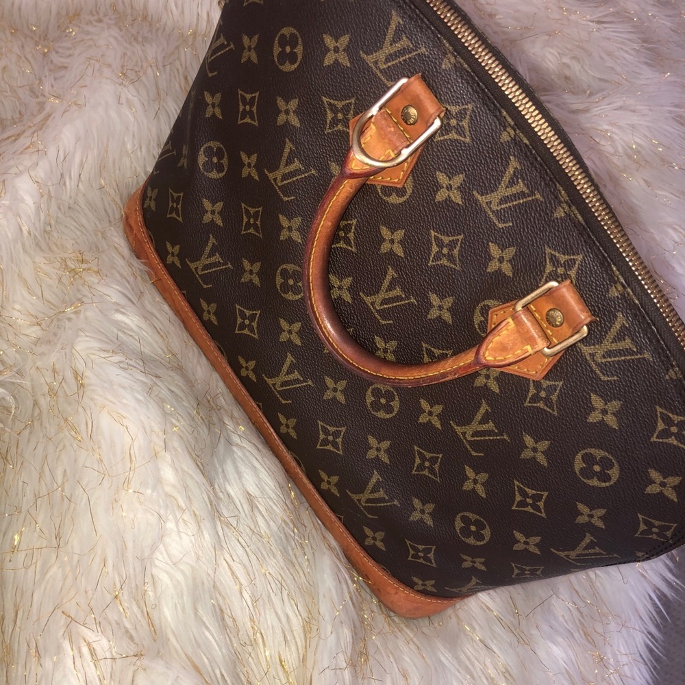 Authentic LOUIS VUITTON ALMA PM